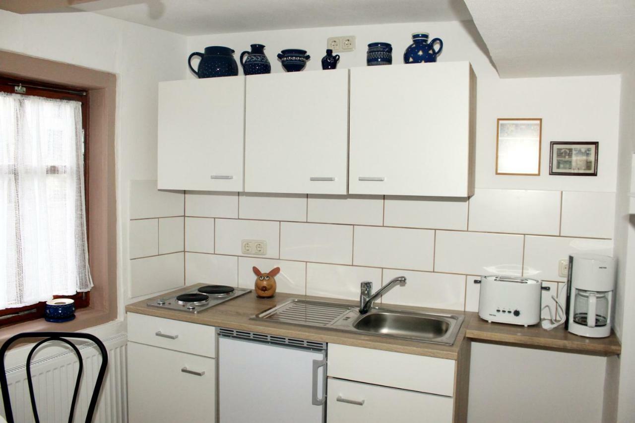 Haus Zum Kleinen Helm Apartamento Erfurt Exterior foto