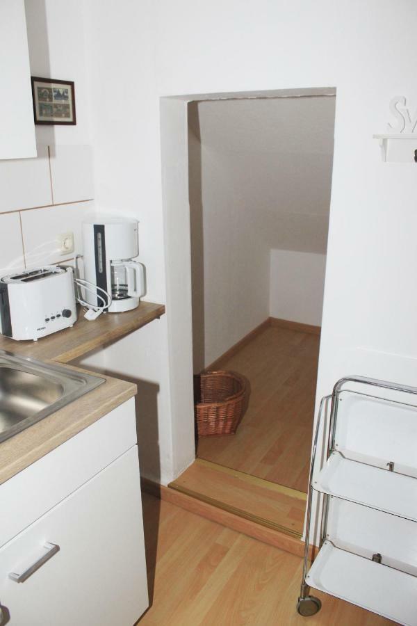 Haus Zum Kleinen Helm Apartamento Erfurt Exterior foto