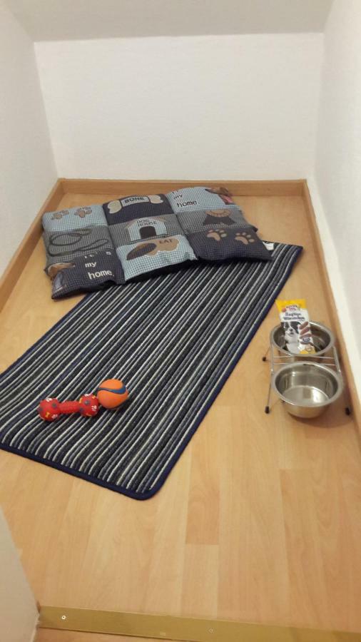 Haus Zum Kleinen Helm Apartamento Erfurt Exterior foto